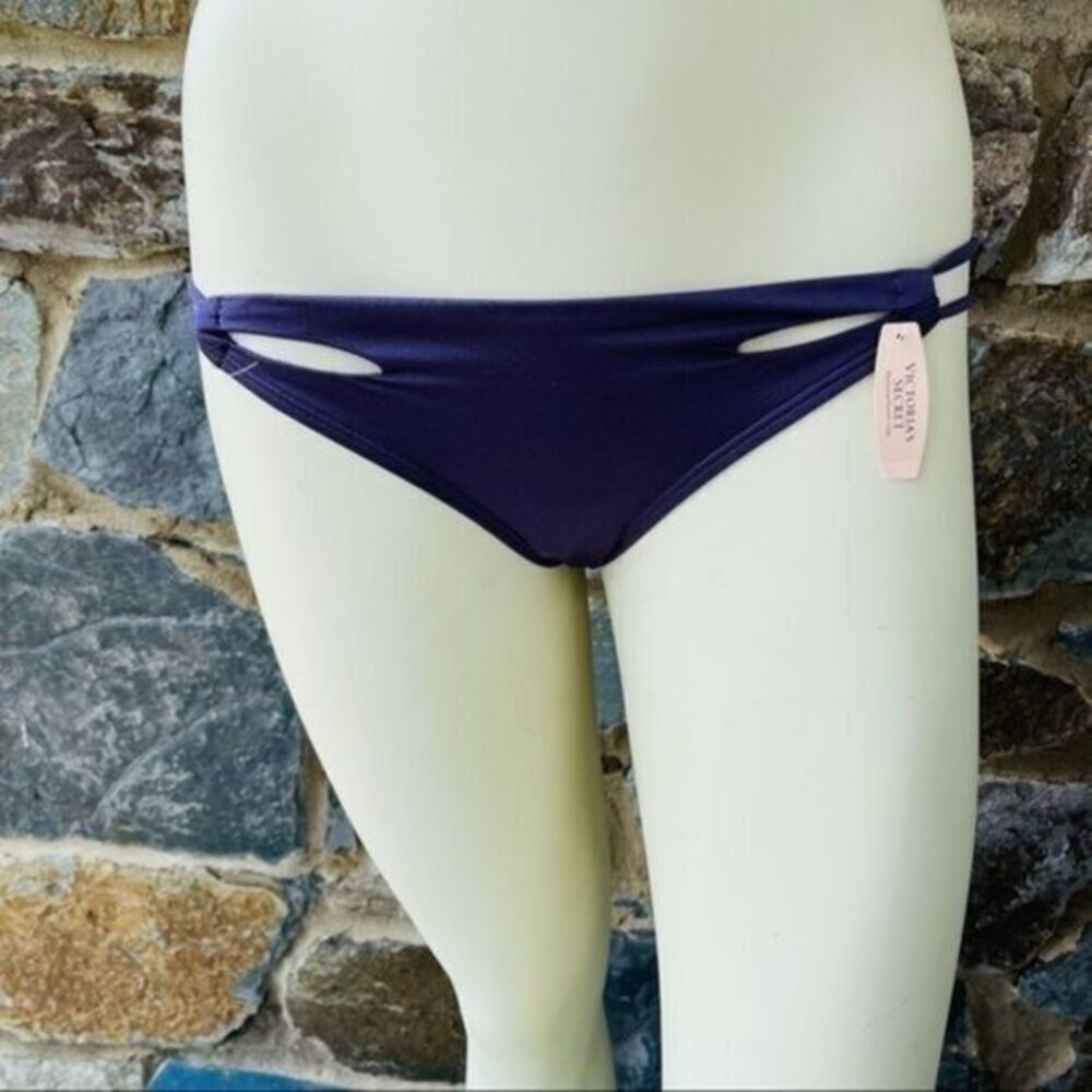 NWT Victoria’s Secret bikini bottom size small
